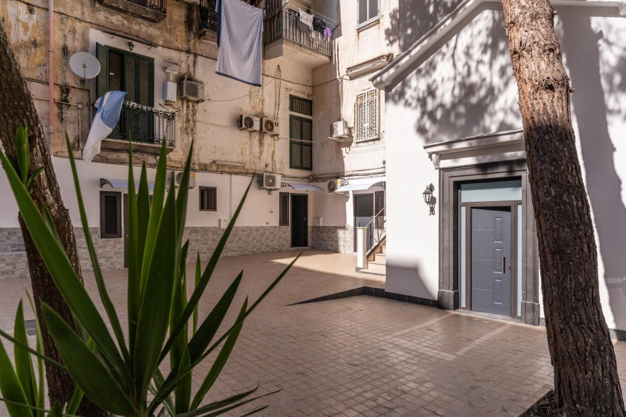 The Quarters Naples Apartments Екстер'єр фото