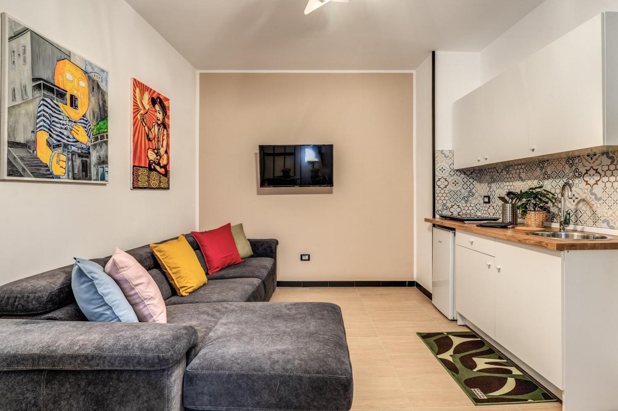 The Quarters Naples Apartments Екстер'єр фото