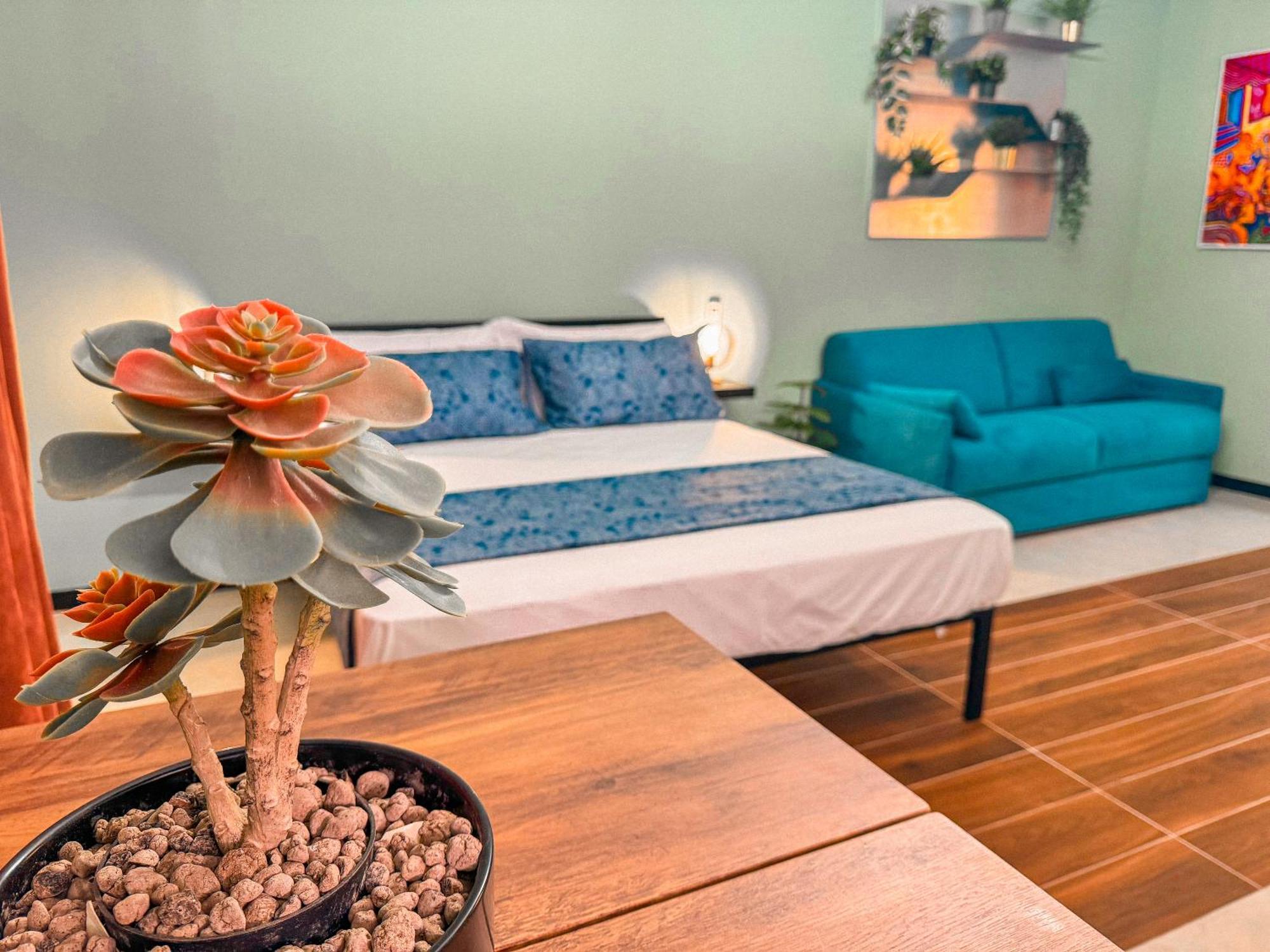 The Quarters Naples Apartments Екстер'єр фото